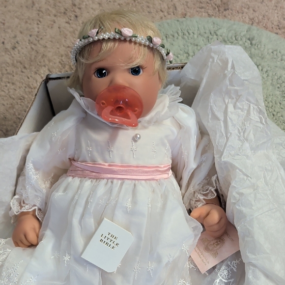 Pristine Lee Middleton Original Porcelain Doll Heavenly Collectible - Picture 2 of 16